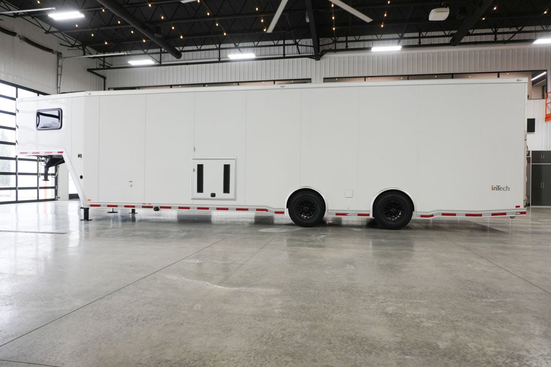 inTech Gooseneck Trailer