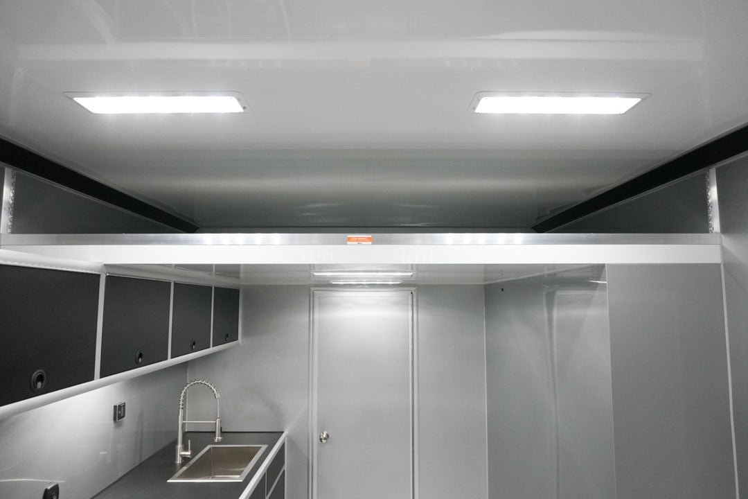 inTech Gooseneck Trailer