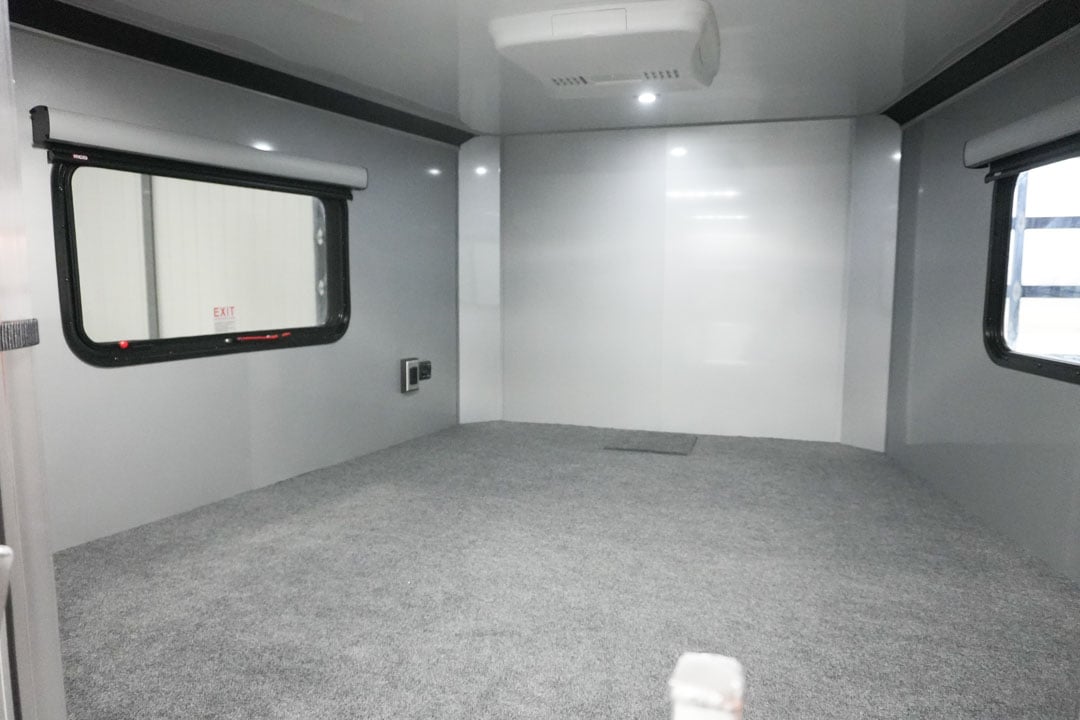 inTech Gooseneck Trailer