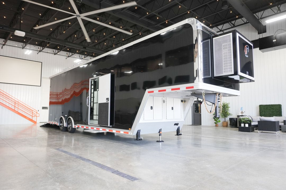 inTech Gooseneck Trailer