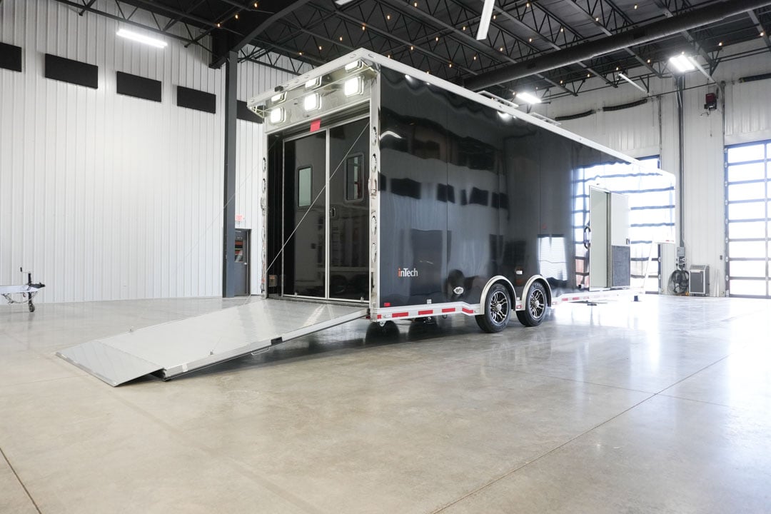 inTech Gooseneck Trailer
