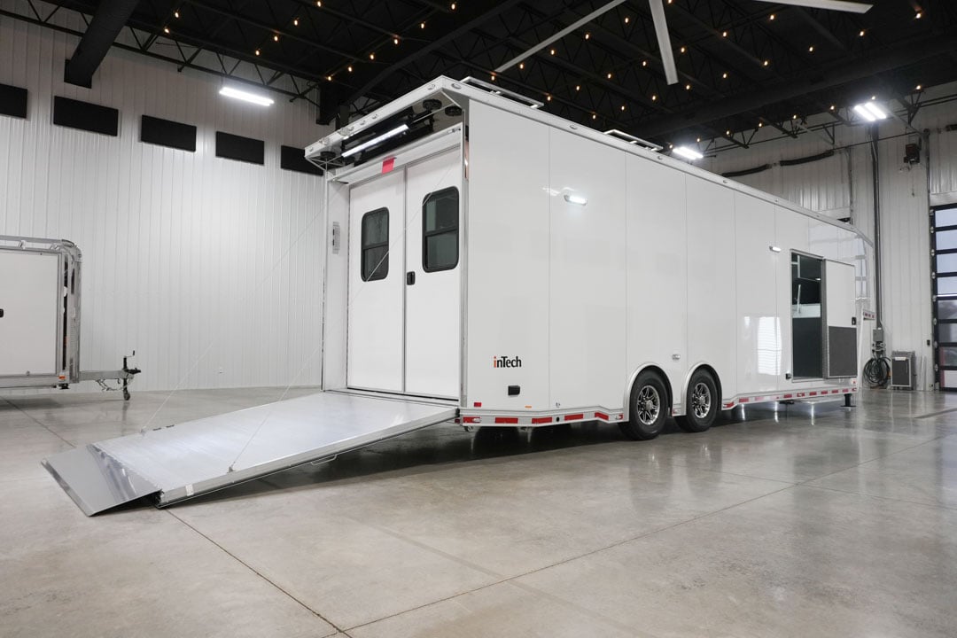 inTech Gooseneck Trailer