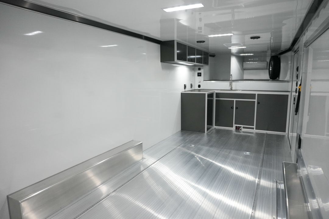 inTech Gooseneck Trailer