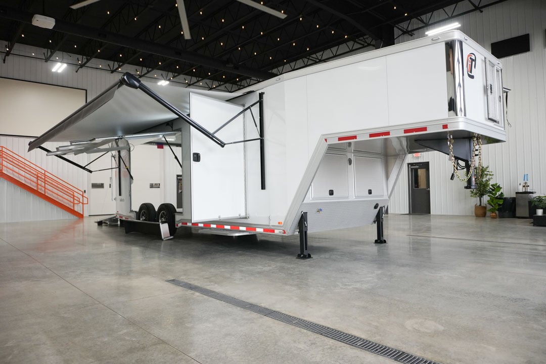 inTech Gooseneck Trailer