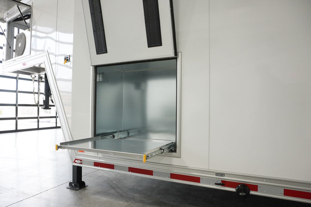 inTech Gooseneck Trailer
