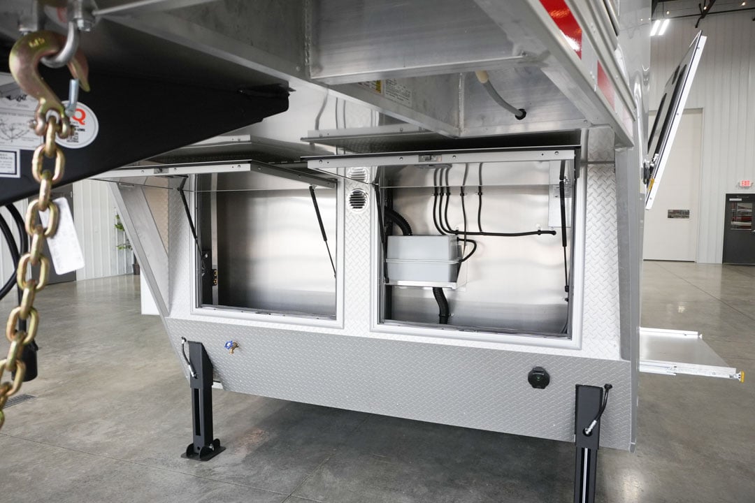 inTech Gooseneck Trailer