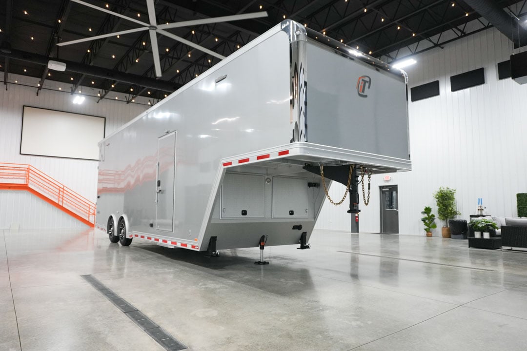 inTech Gooseneck Trailer