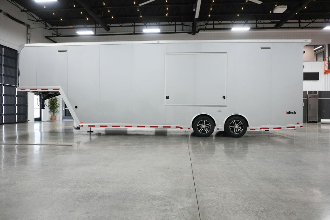 inTech Gooseneck Trailer