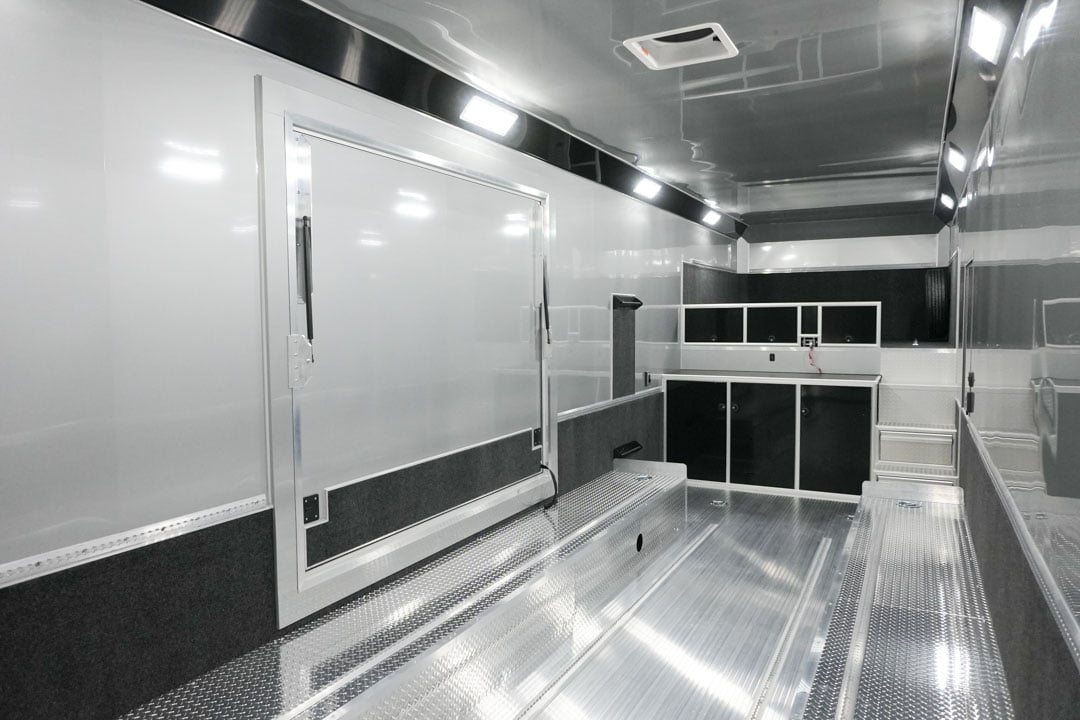 inTech Gooseneck Trailer