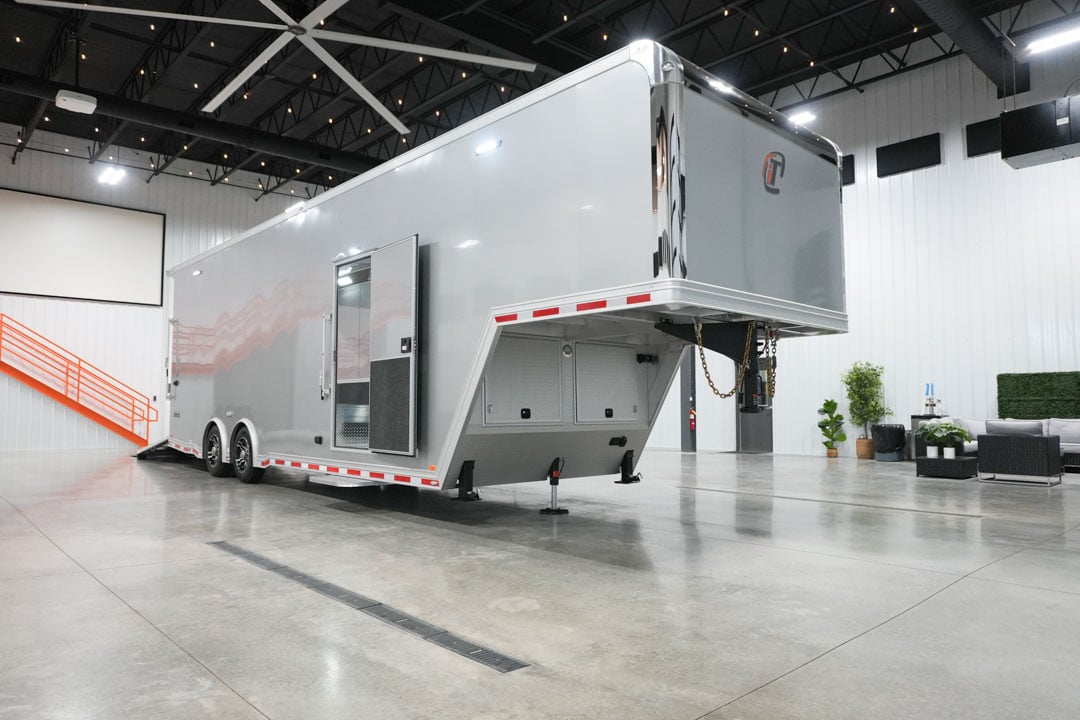 inTech Gooseneck Trailer