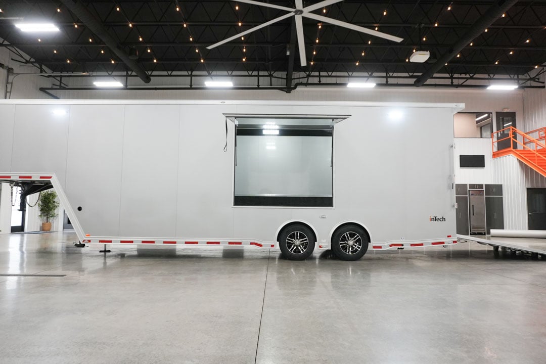 inTech Gooseneck Trailer