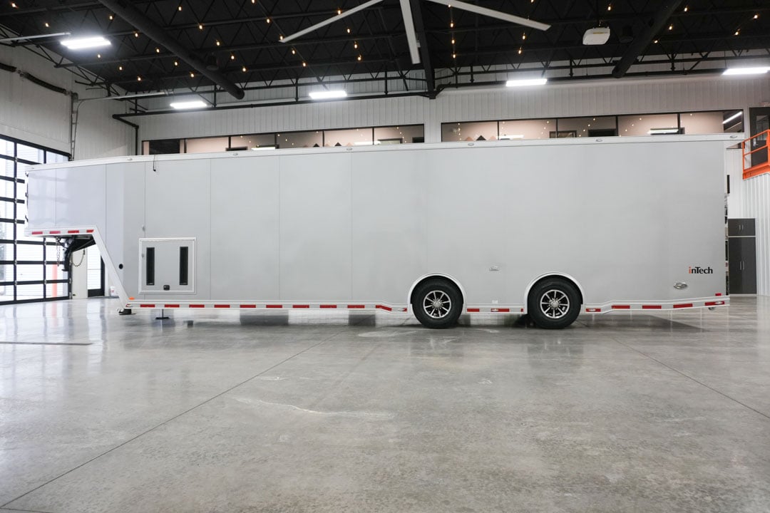 inTech Gooseneck Trailer