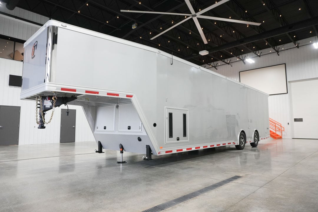 inTech Gooseneck Trailer