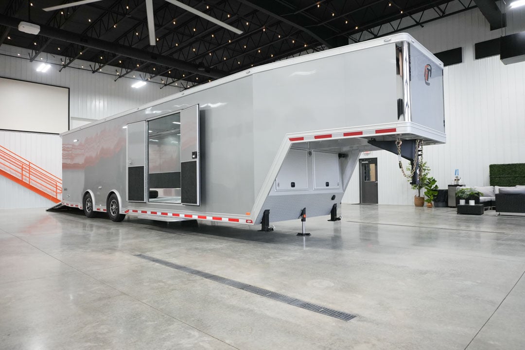inTech Gooseneck Trailer