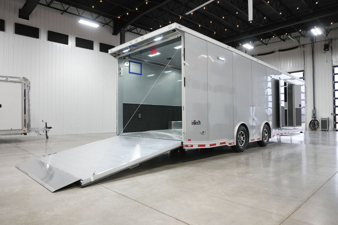 inTech Gooseneck Trailer