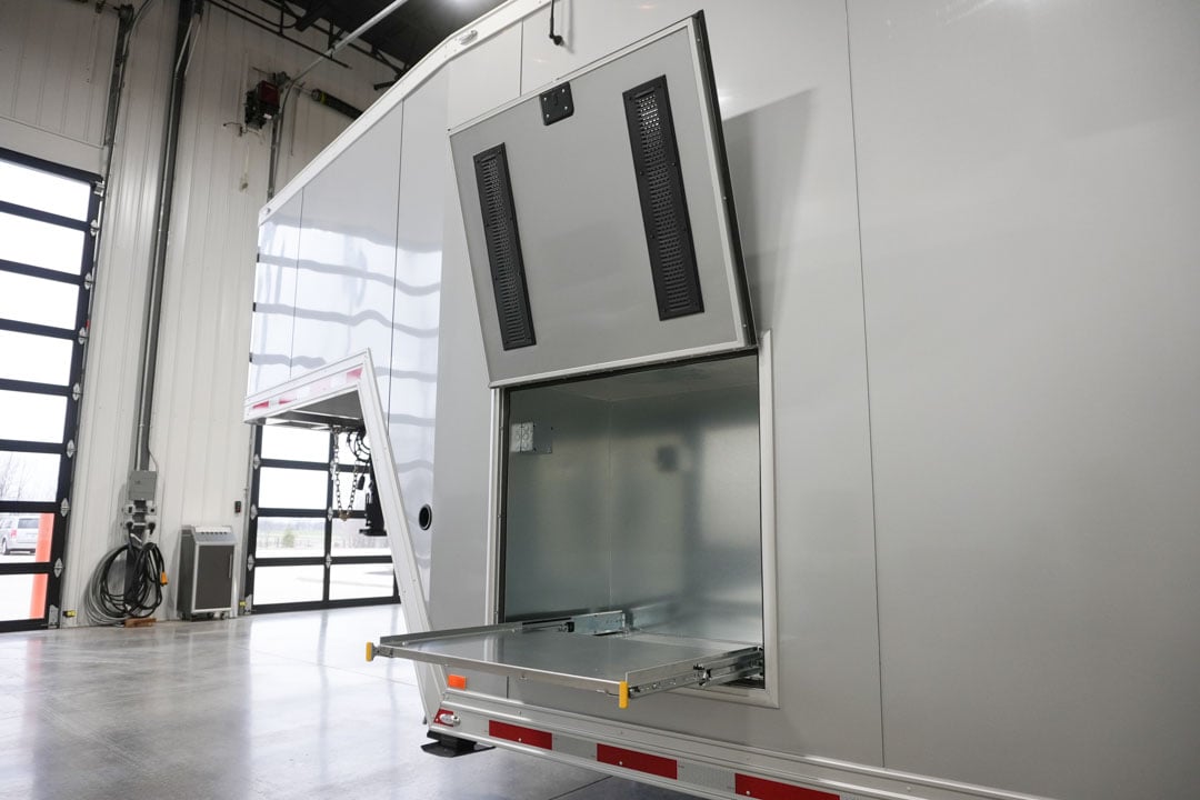 inTech Gooseneck Trailer