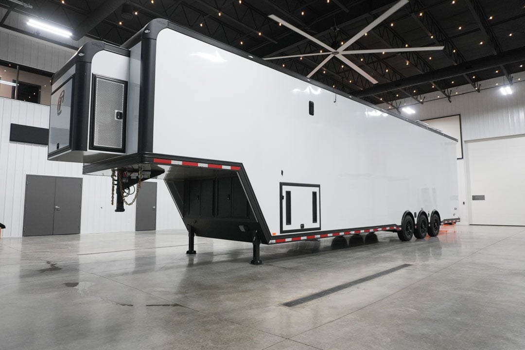 inTech Gooseneck Trailer