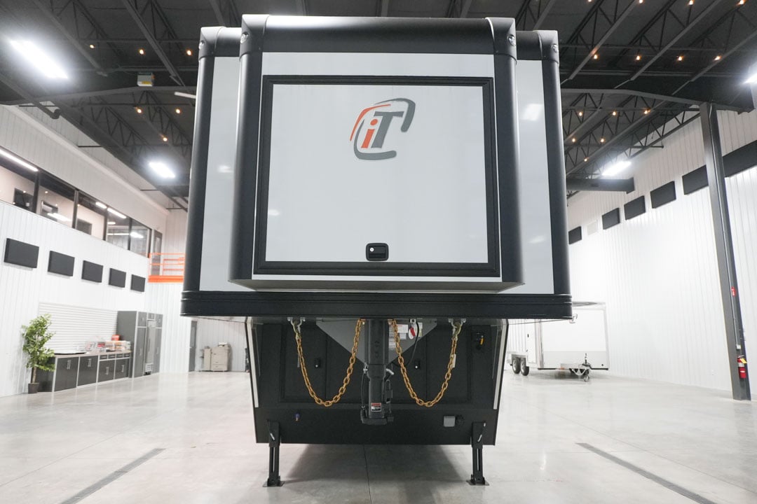 inTech Gooseneck Trailer
