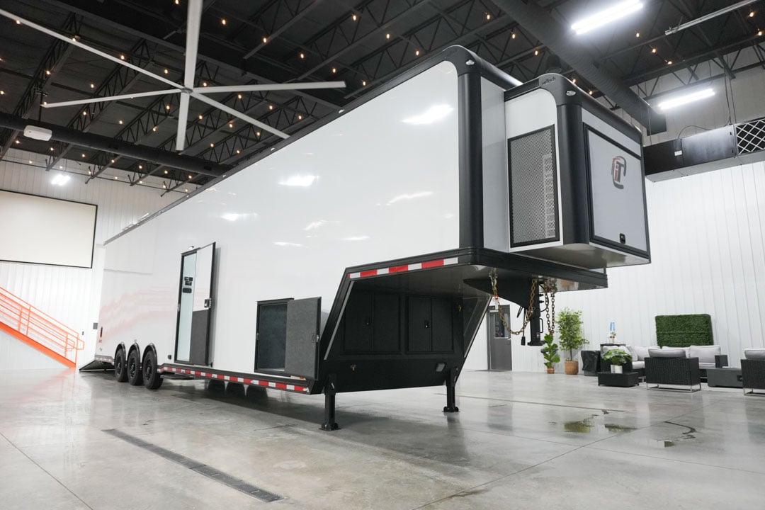 inTech Gooseneck Trailer