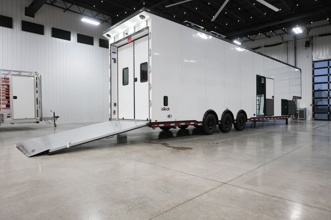 inTech Gooseneck Trailer