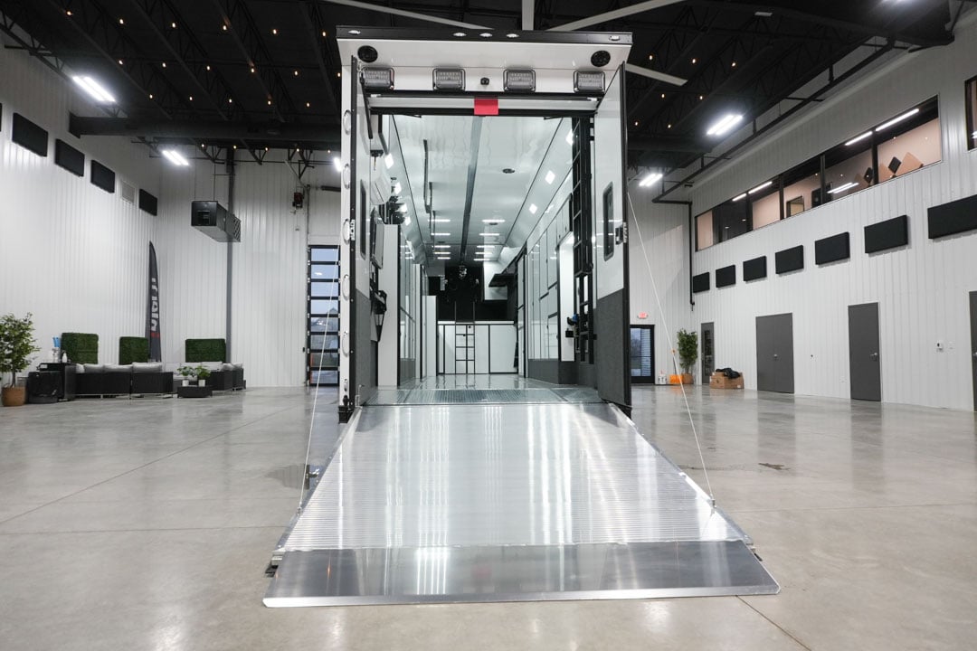 inTech Gooseneck Trailer
