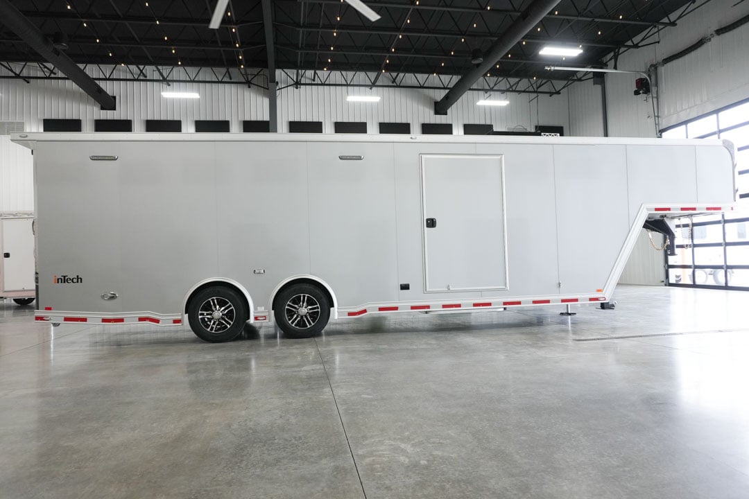 inTech Gooseneck Trailer