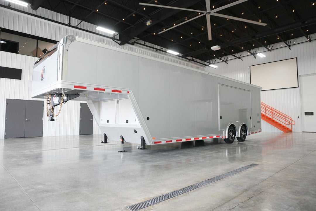inTech Gooseneck Trailer
