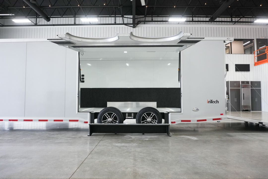 inTech Gooseneck Trailer