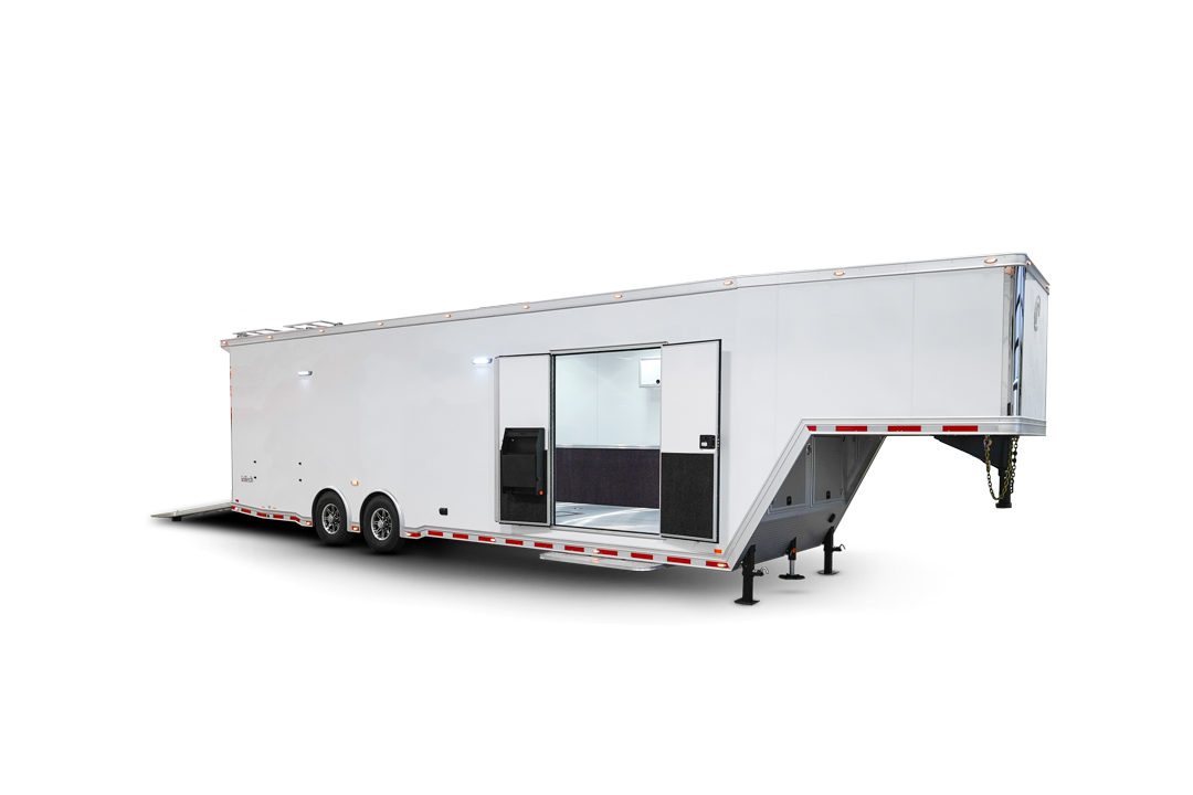 inTech Gooseneck Trailer