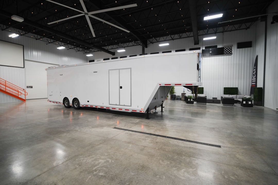 inTech Gooseneck Trailer