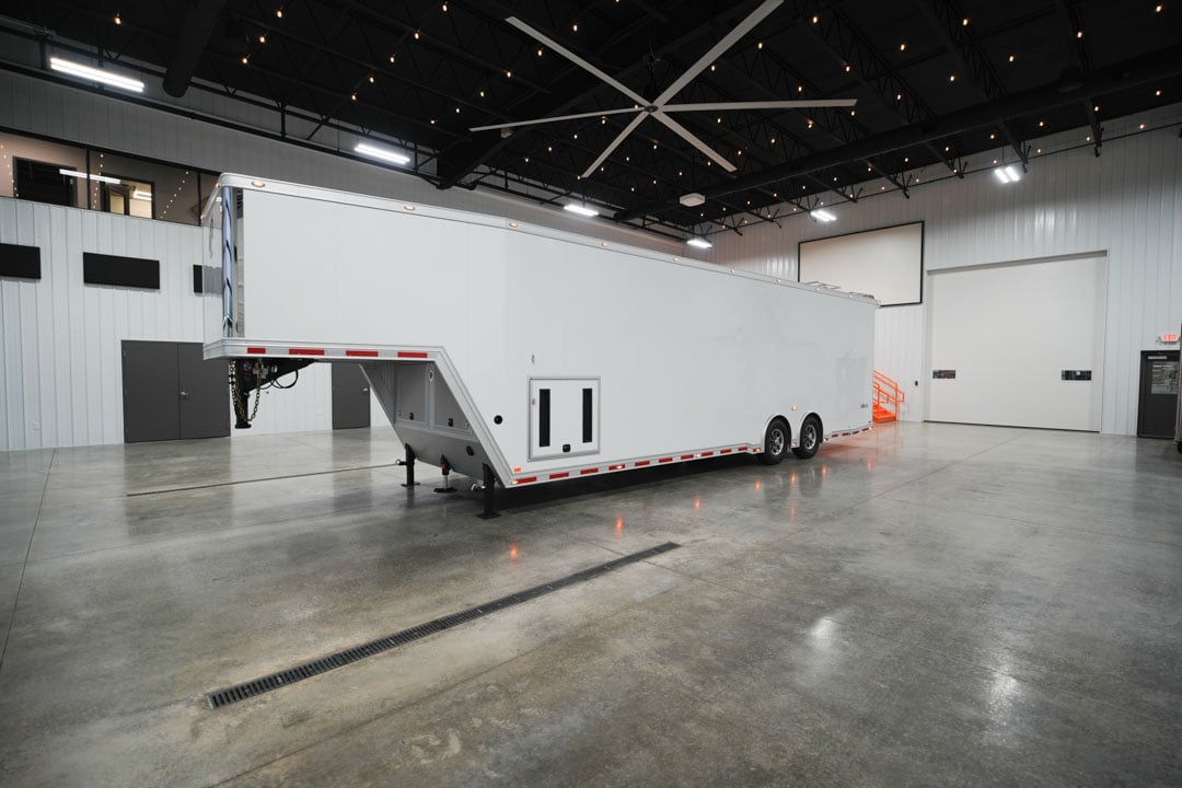 inTech Gooseneck Trailer