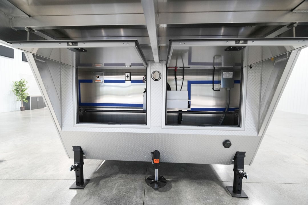 inTech Gooseneck Trailer