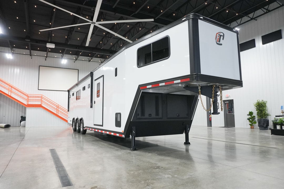 inTech Gooseneck Trailer
