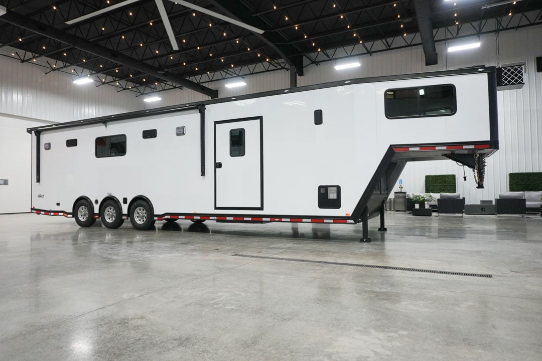 inTech Gooseneck Trailer