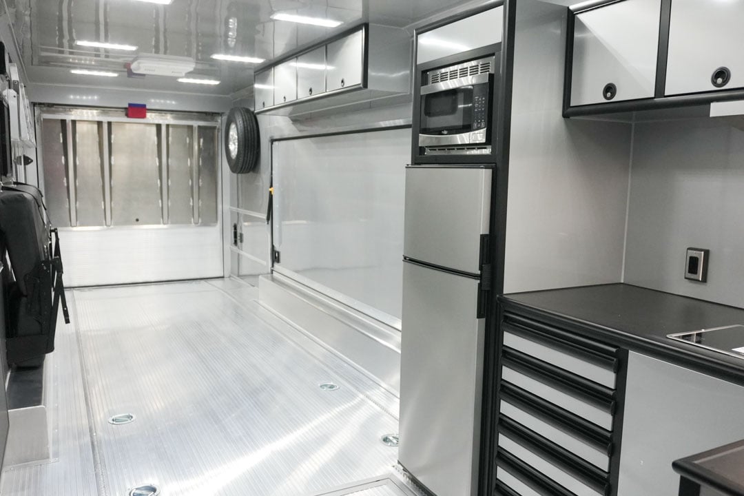 inTech Gooseneck Trailer