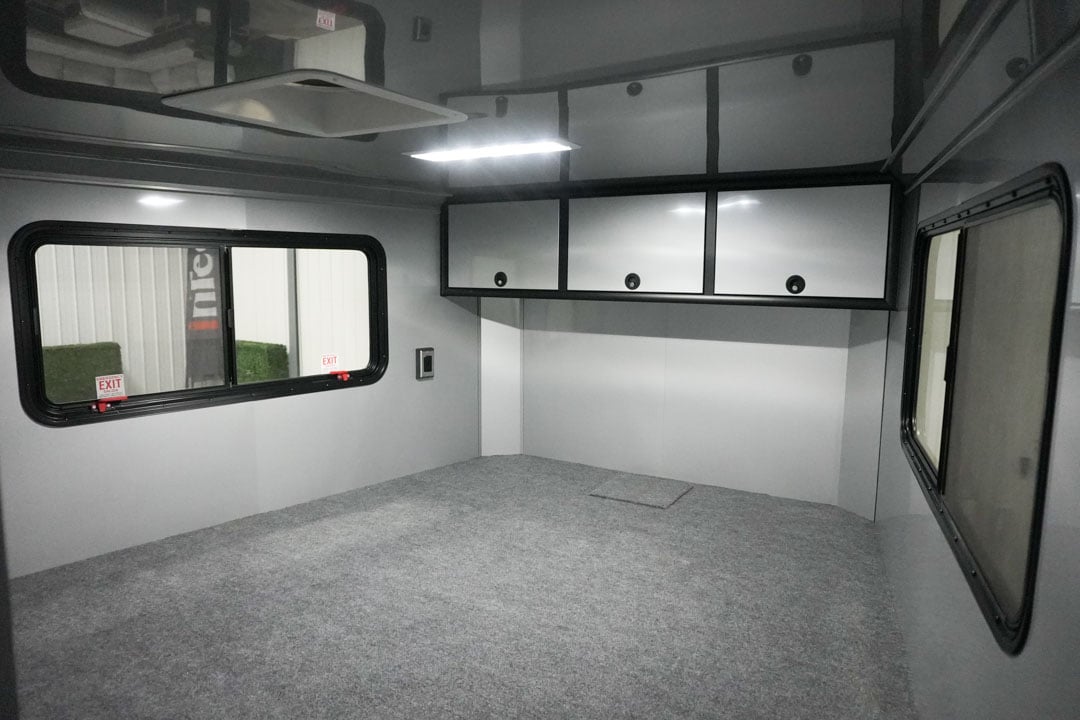 inTech Gooseneck Trailer