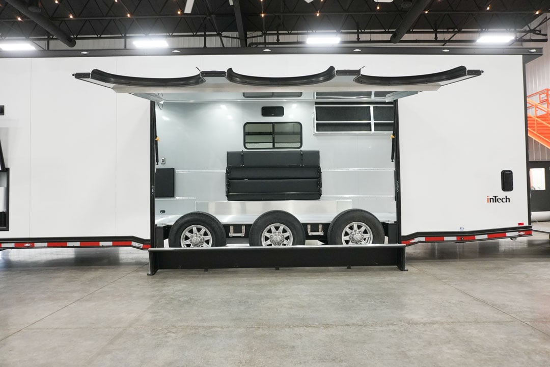 inTech Gooseneck Trailer