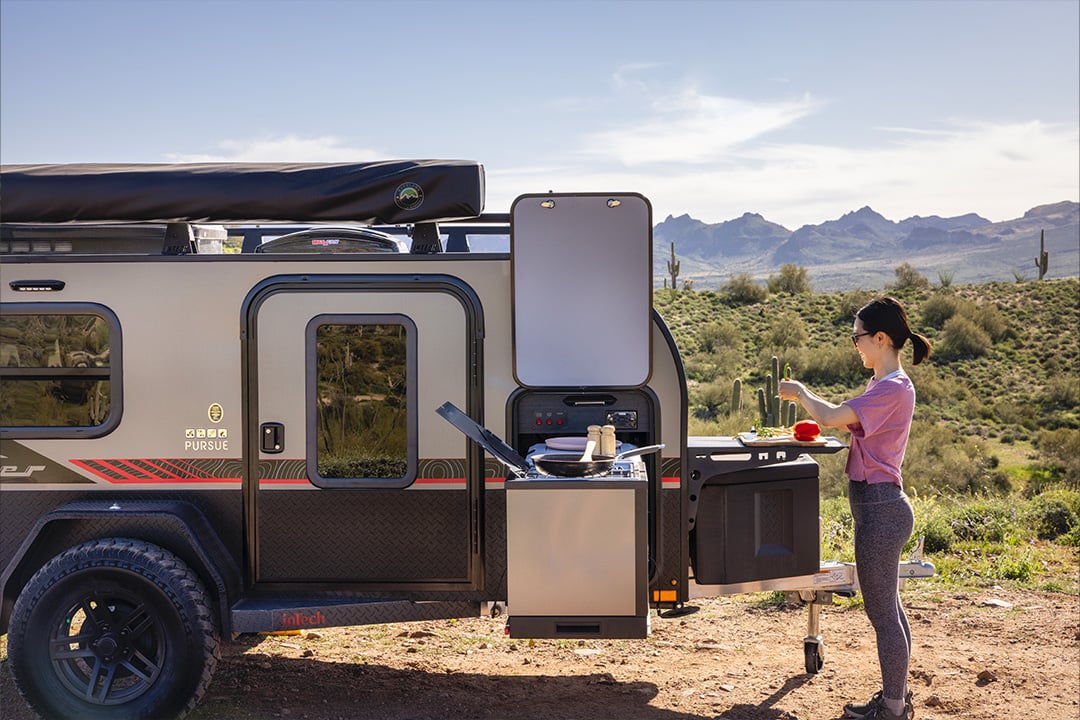 Flyer Pursue interior countertop